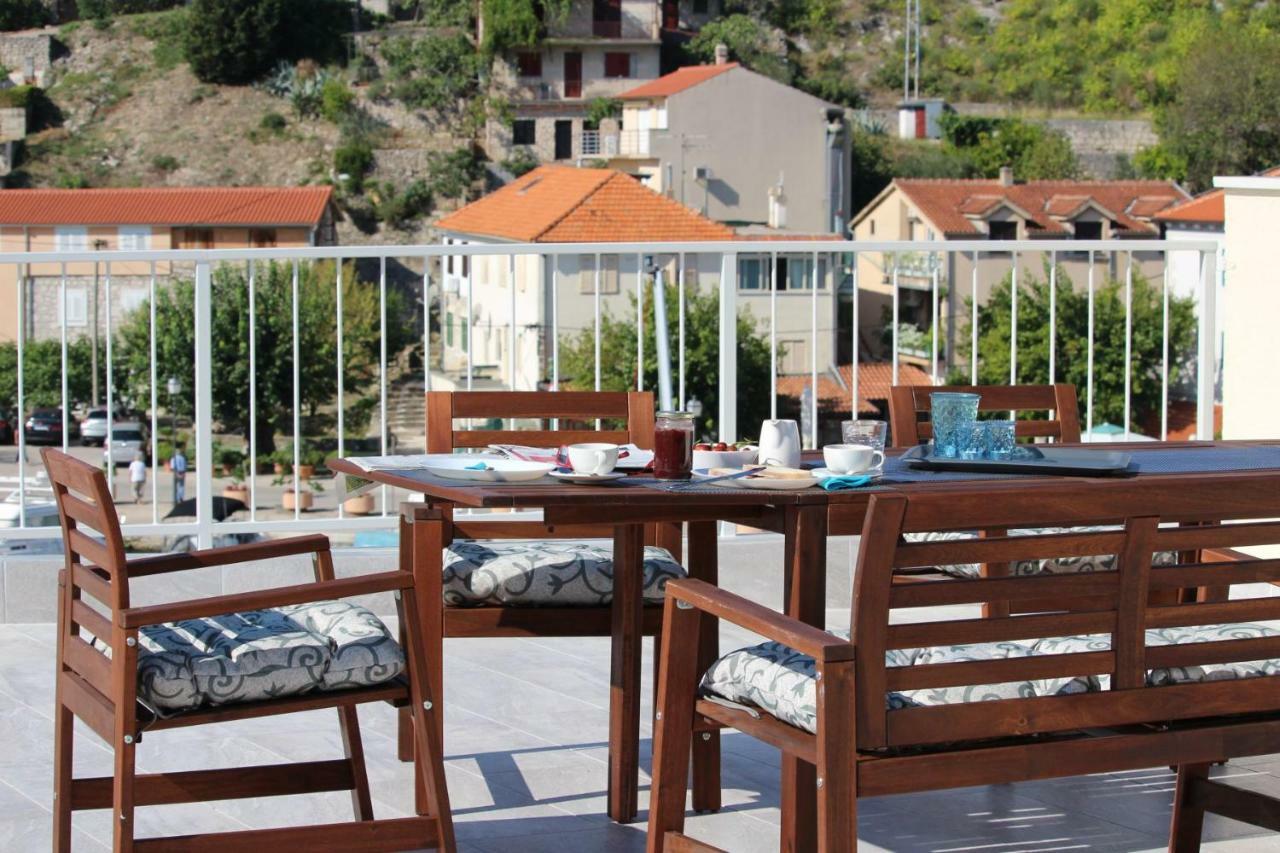 Apartments Ivan Zaton Zaton  ภายนอก รูปภาพ