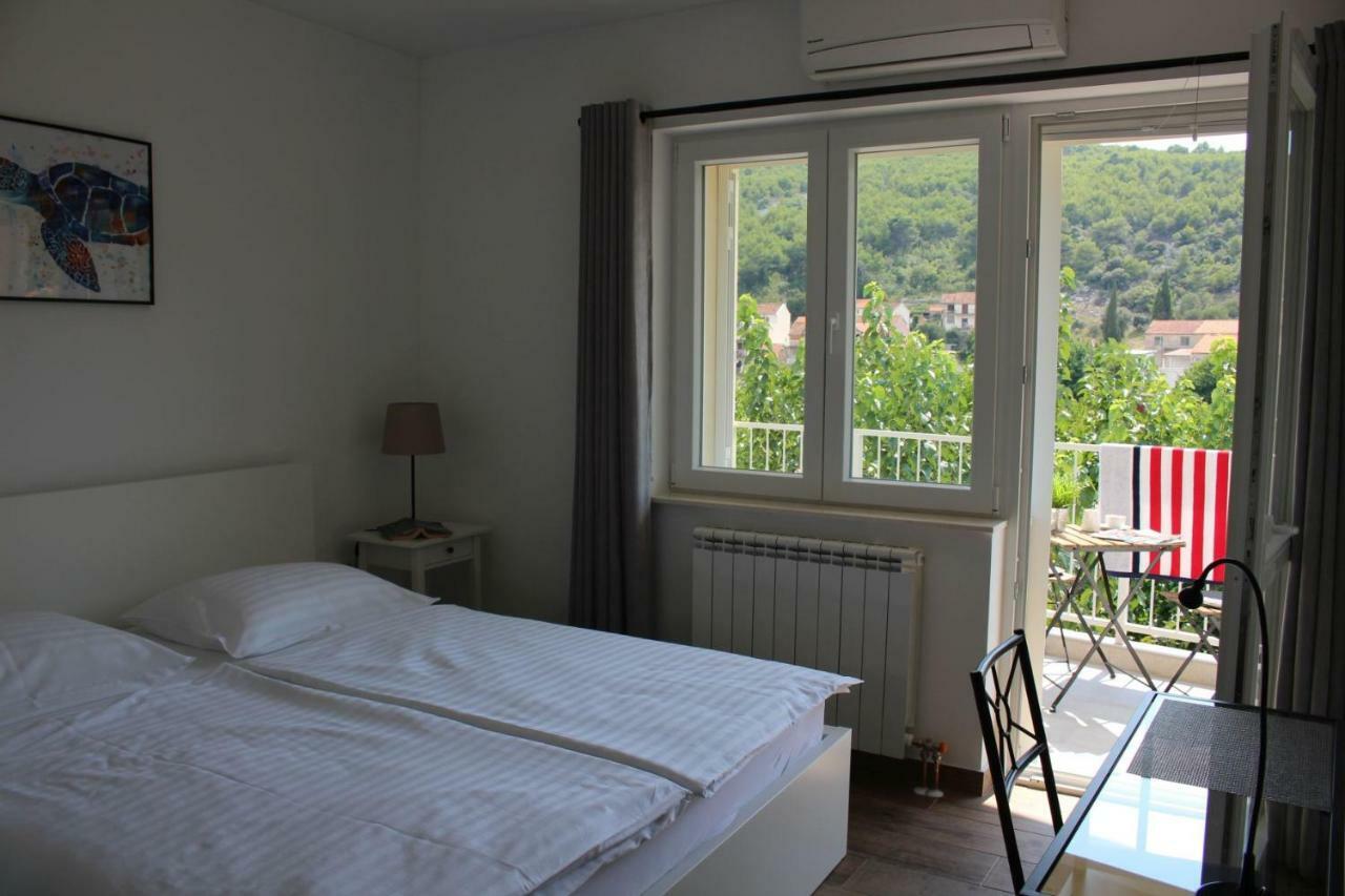 Apartments Ivan Zaton Zaton  ภายนอก รูปภาพ