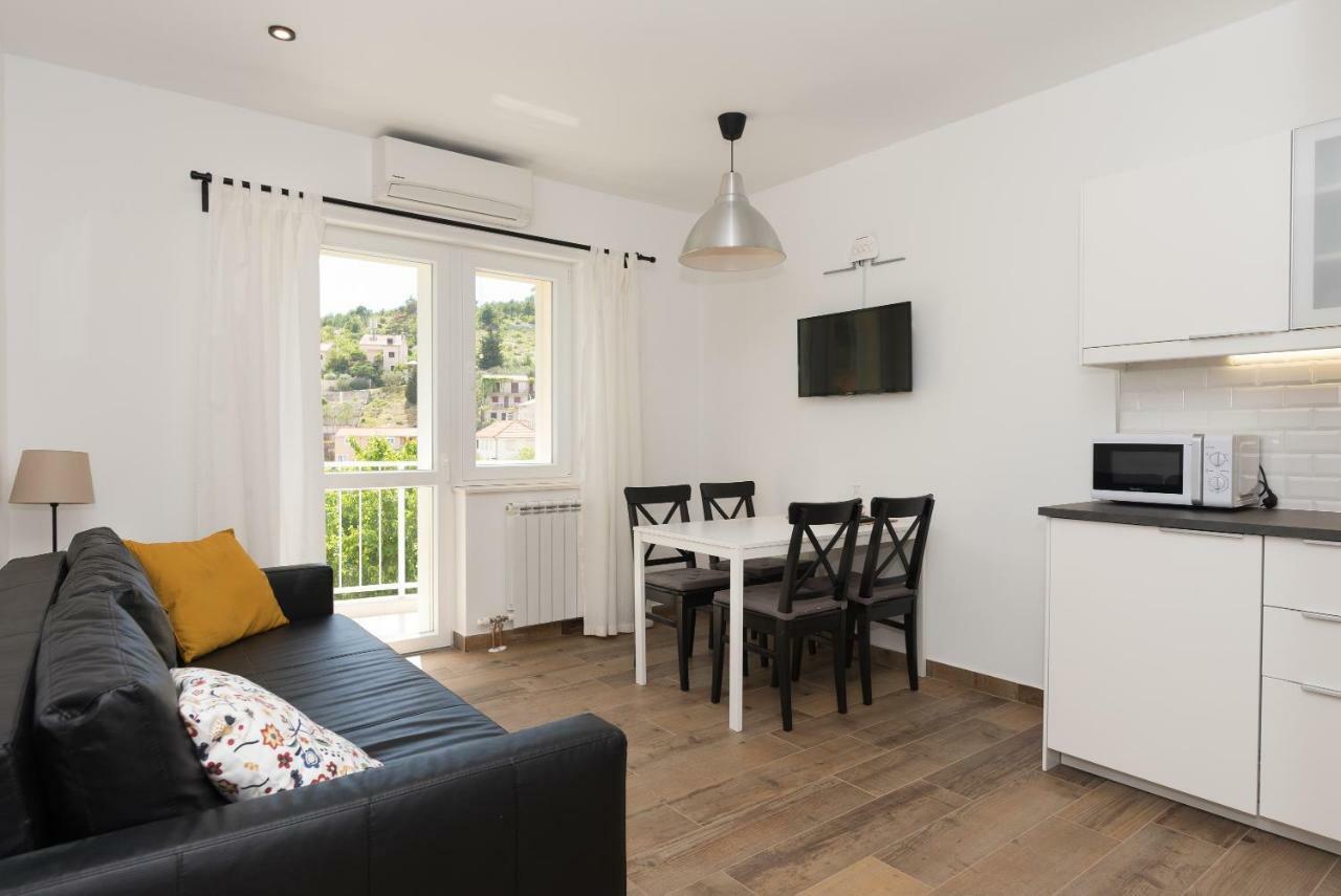Apartments Ivan Zaton Zaton  ภายนอก รูปภาพ