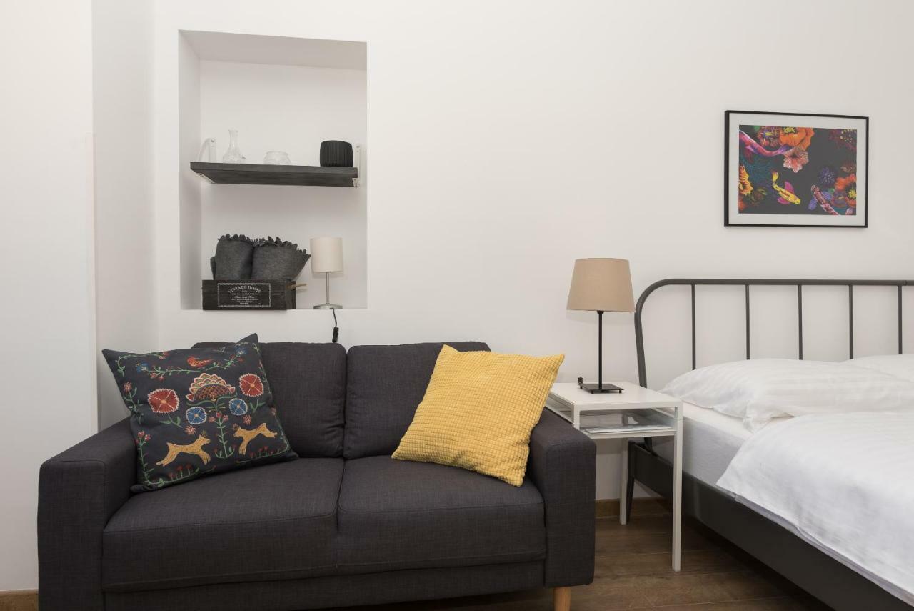 Apartments Ivan Zaton Zaton  ภายนอก รูปภาพ