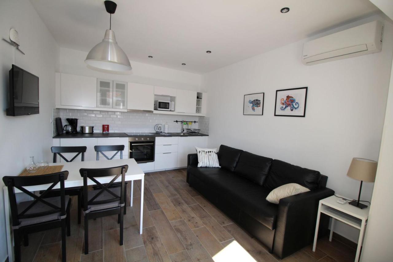 Apartments Ivan Zaton Zaton  ภายนอก รูปภาพ
