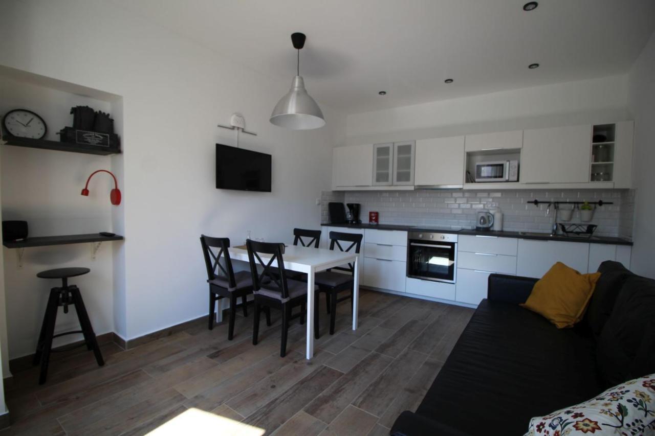 Apartments Ivan Zaton Zaton  ภายนอก รูปภาพ