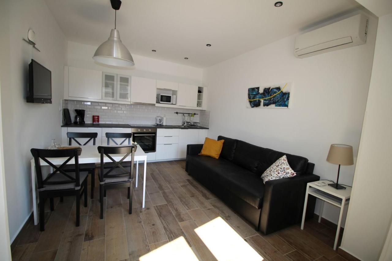 Apartments Ivan Zaton Zaton  ภายนอก รูปภาพ